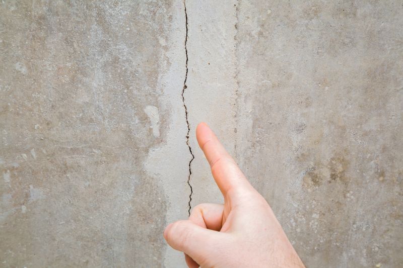 Crack Repair in Concrete Pools